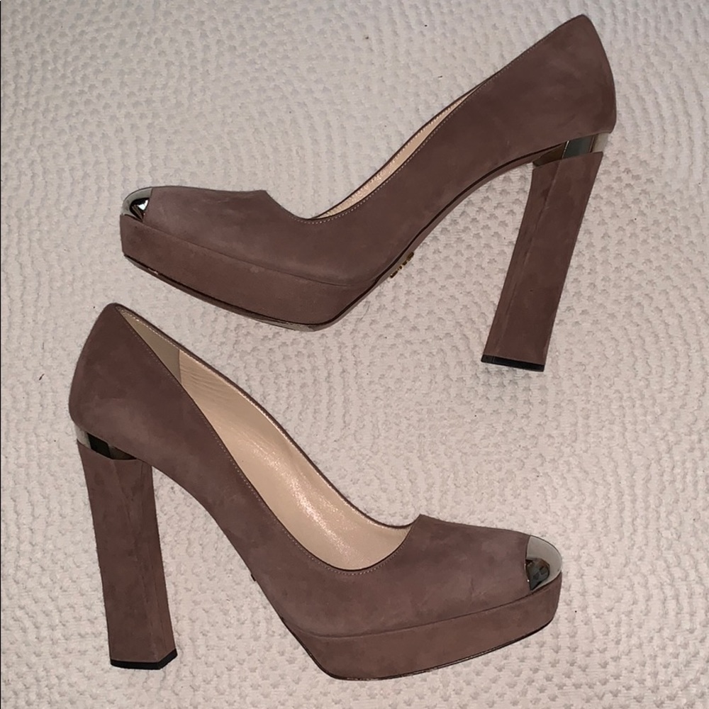 PRADA pumps in Rose Suede